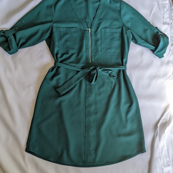 Express Dresses & Skirts - Express Hunter green dress, size Medium